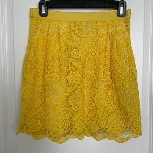 Club Monaco yellow lace skirt. NWT